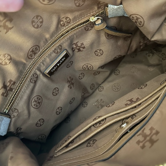 Tory Burch Perry Bombe Satchel Serif - Picture 2 of 4